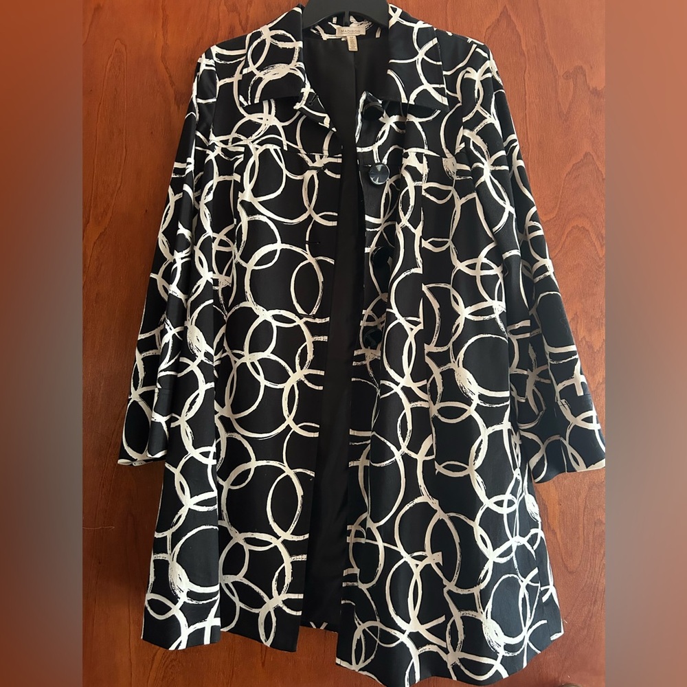 Madison Brand Black & White Circles Button Up Size M Coat